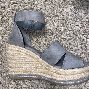 Grey Wedges